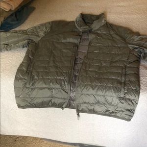 Uniqlo Ultra Light Down Packable Puffer Jacket